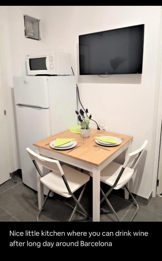 Petit Apartment Santa Coloma de Gramanet Buitenkant foto