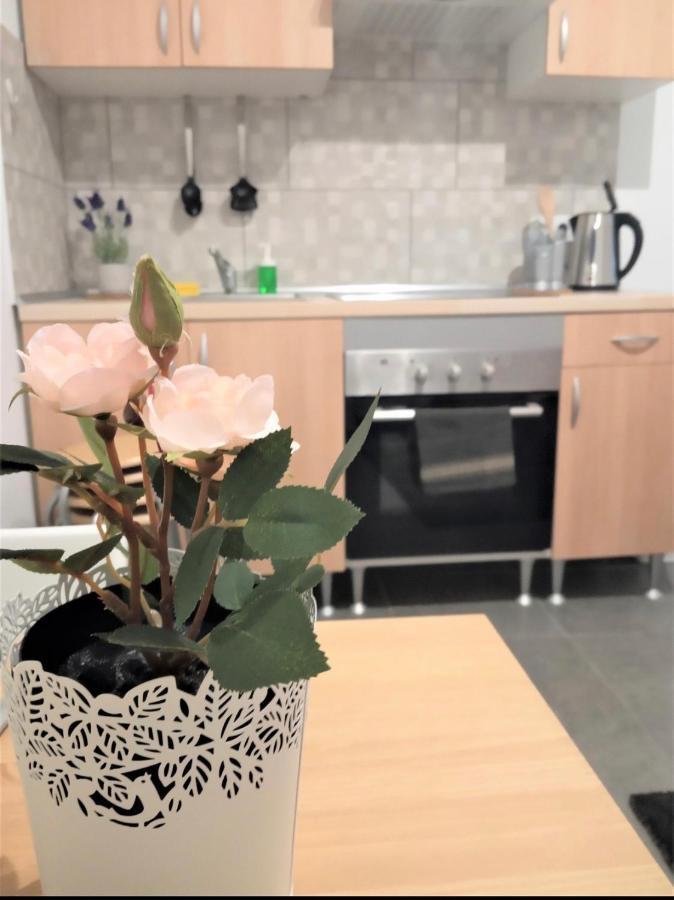 Petit Apartment Santa Coloma de Gramanet Buitenkant foto